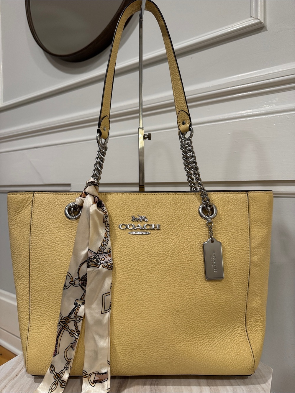 Coach Bag Cammie Pale Yellow Pebbled Leather Tote with Chain-Strap Handles - Picture 3 of 17